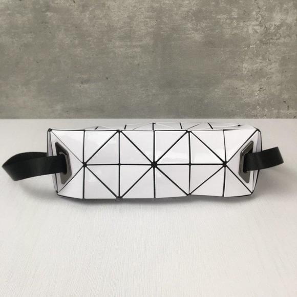 White Baobao Issey Miyake Crossbody Bag with Triangular Appliques - Picture 7 of 12